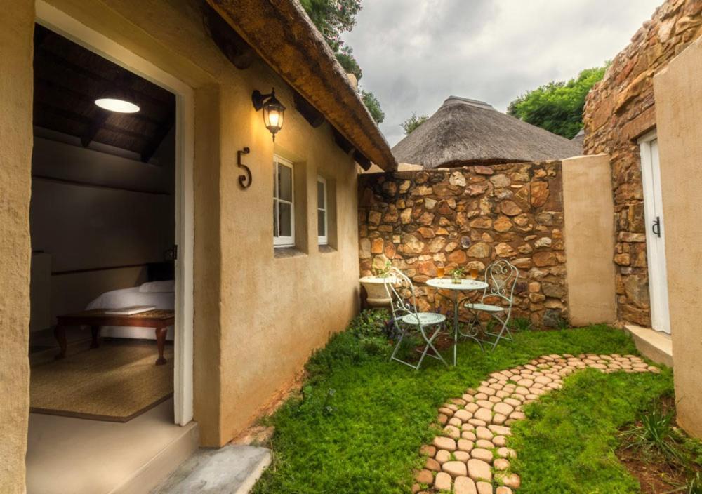 Pierneef's Kraal Hotel Pretoria-Noord Buitenkant foto