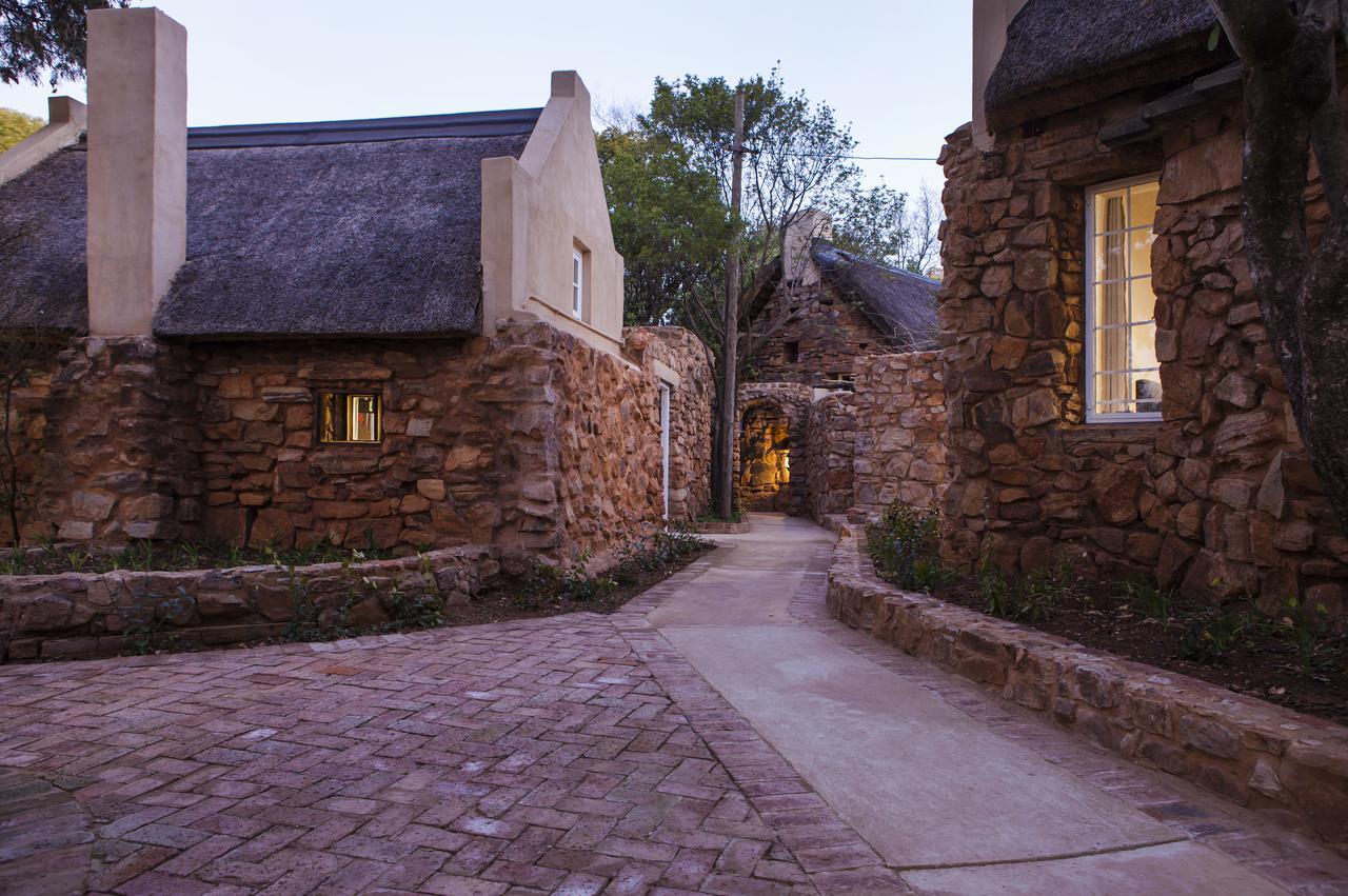 Pierneef's Kraal Hotel Pretoria-Noord Buitenkant foto